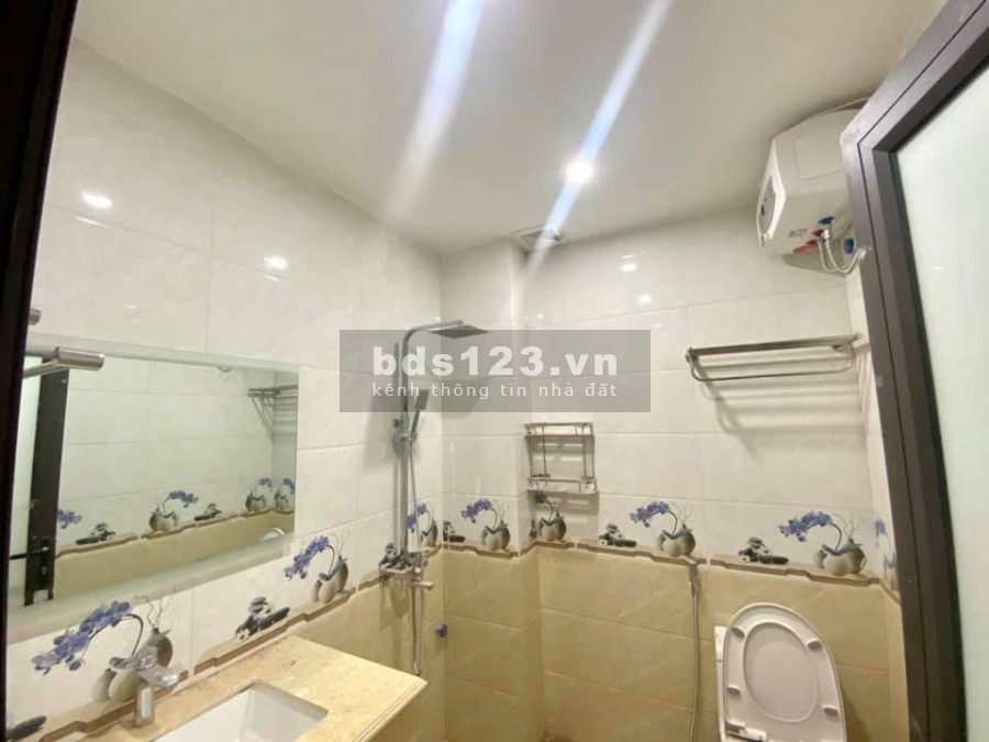 Bán nhà đẹp Nguyễn Văn Cừ,Ngọc lâm 44m2, 5 tầng, ô tô đỗ, gần cầu chương dương chỉ 3.35 tỷ