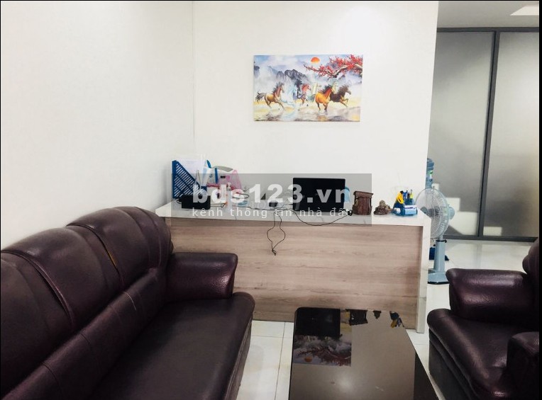 HỖ TRỢ MÙA DỊCH, Văn phòng chia sẻ chỉ 2.5 triệu/tháng