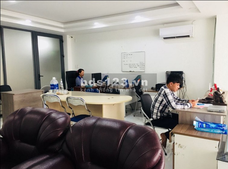 HỖ TRỢ MÙA DỊCH, Văn phòng chia sẻ chỉ 2.5 triệu/tháng