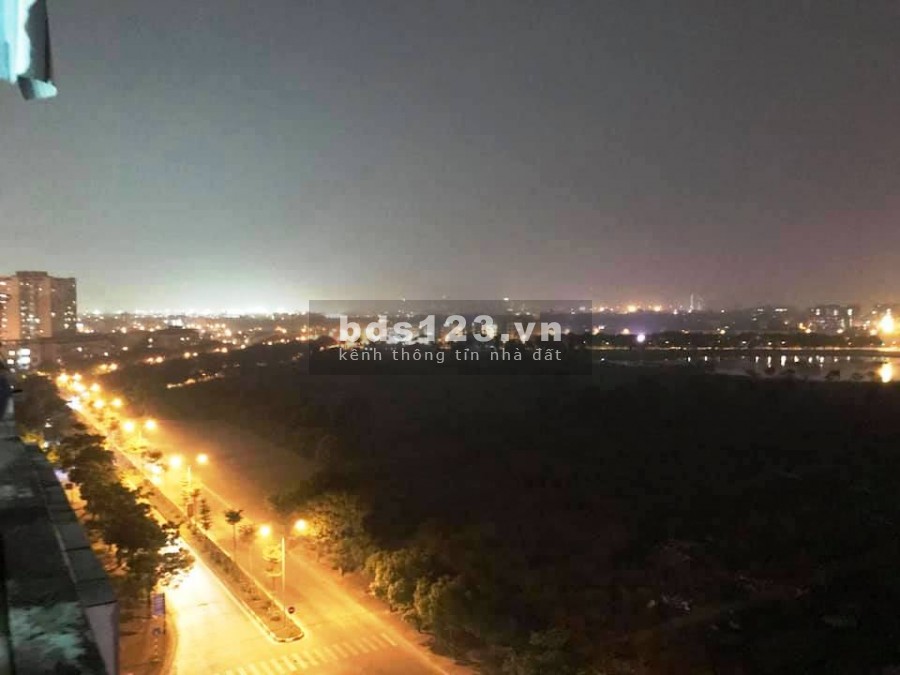 Bán căn hộ tòa P khu đô thị Việt Hưng, căn góc, S: 72 m2 giá 1,240 tỷ LH 0366735565