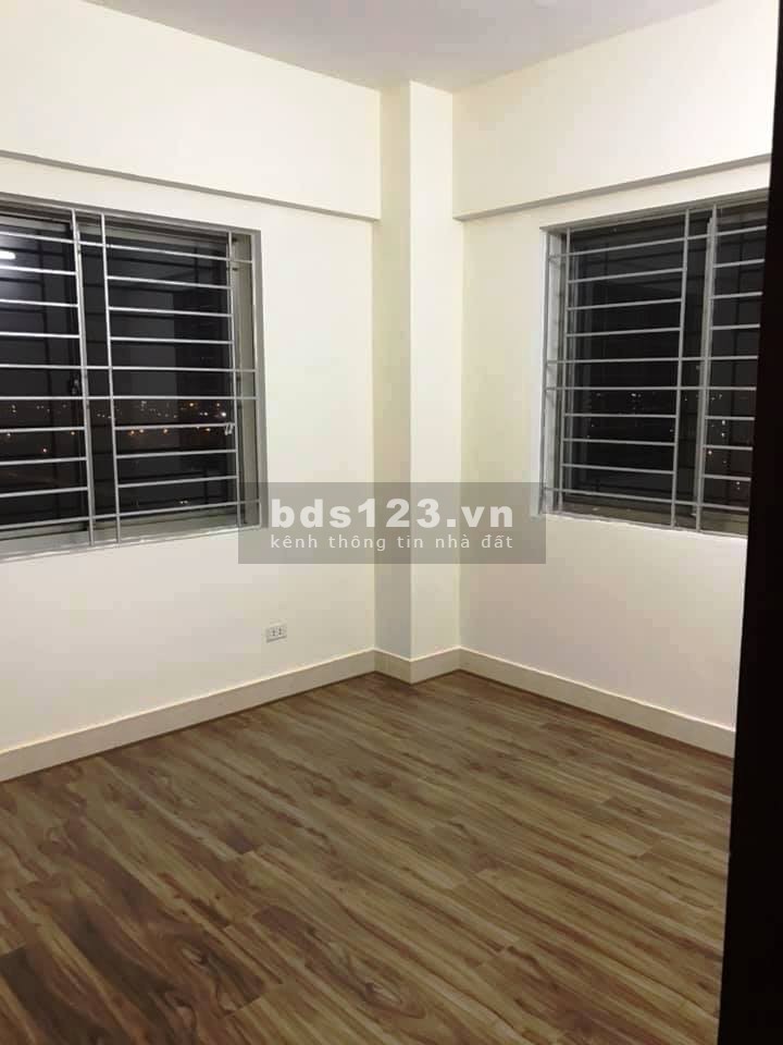 Bán căn hộ tòa P khu đô thị Việt Hưng, căn góc, S: 72 m2 giá 1,240 tỷ LH 0366735565