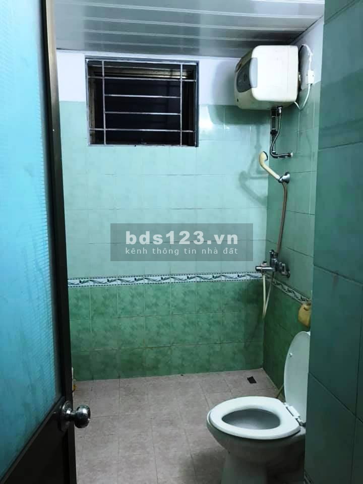 Bán căn hộ tòa P khu đô thị Việt Hưng, căn góc, S: 72 m2 giá 1,240 tỷ LH 0366735565