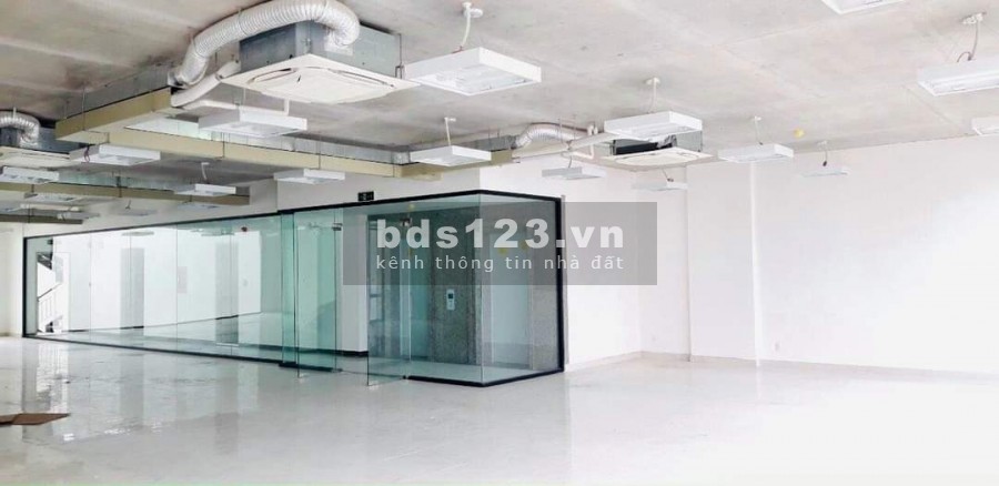 Cho thuê Tòa nhà văn phòng Hầm 5 lầu sàn trống suốt 1350m2 Trần não Bình An Quận 2