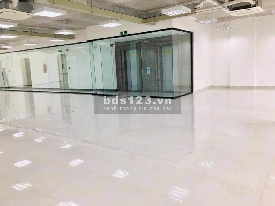 Cho thuê Tòa nhà văn phòng Hầm 5 lầu sàn trống suốt 1350m2 Trần não Bình An Quận 2