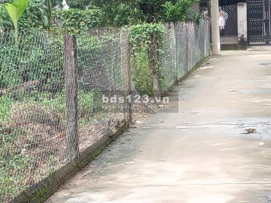 Bán lô đất hẻm Trần Văn Trà, phường Trương Quang Trọng. đường ô tô, lh 0934 192 309 Khanh