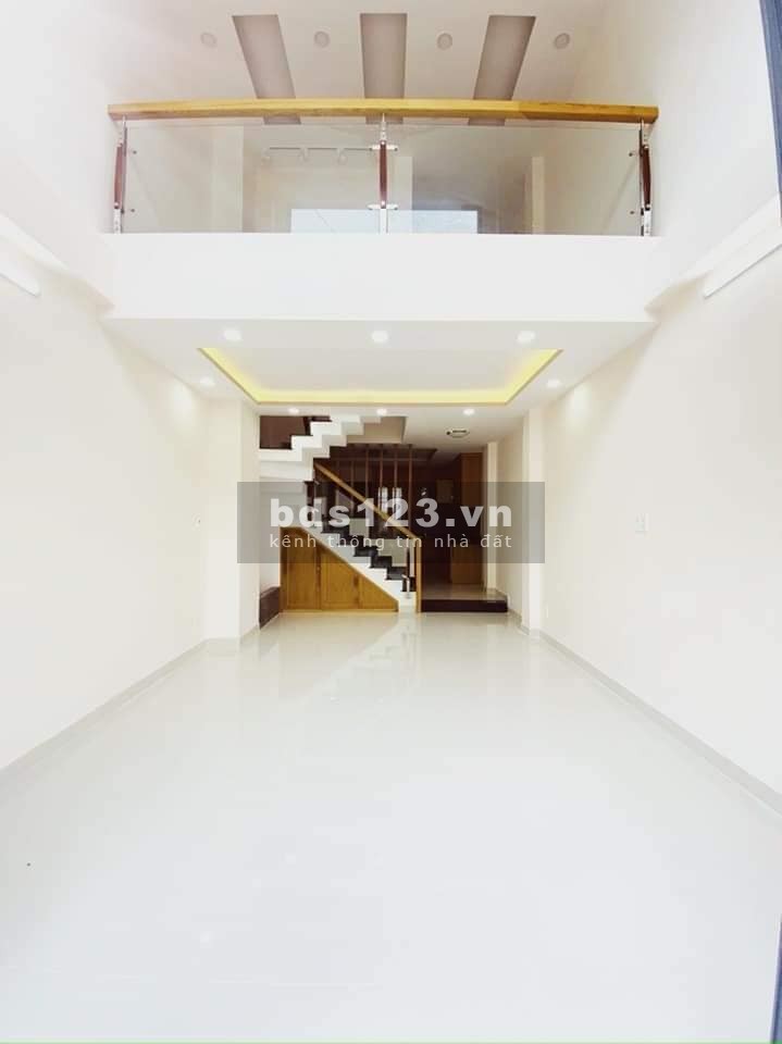 1. Bán nhà 4 tầng đường 3-2, Quận 10, Giá rẻ. Hẻm xe hơi. 60m2
