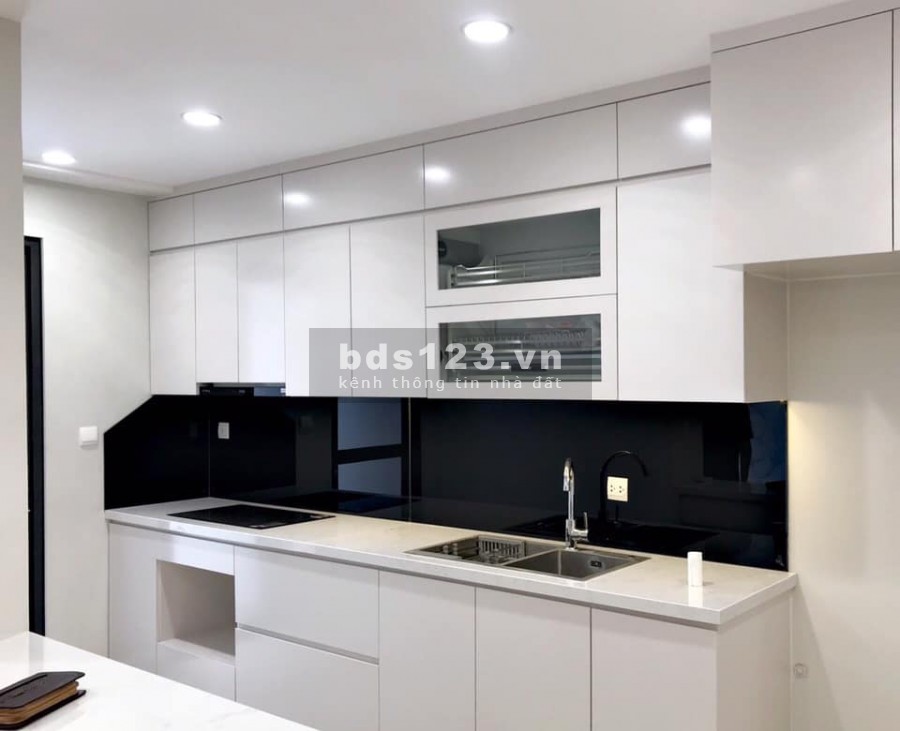 Cần cho thuê gấp căn hộ 3PN, 2WC Vinhomes D'capitale giá cực ưu đãi mùa Covid 18tr/tháng vào ở ngay. Liên hệ: 0936876905