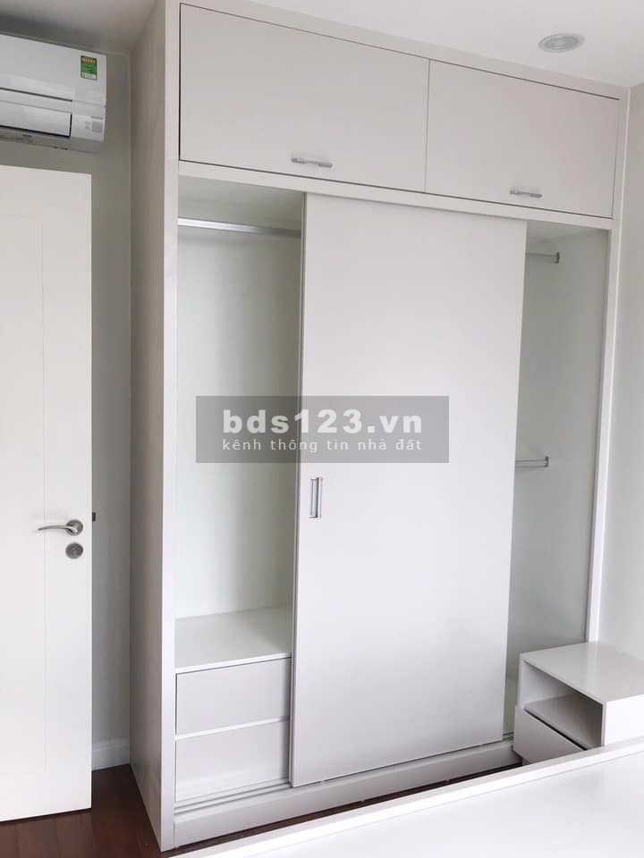 Cần cho thuê gấp căn hộ 3PN, 2WC Vinhomes D'capitale giá cực ưu đãi mùa Covid 18tr/tháng vào ở ngay. Liên hệ: 0936876905