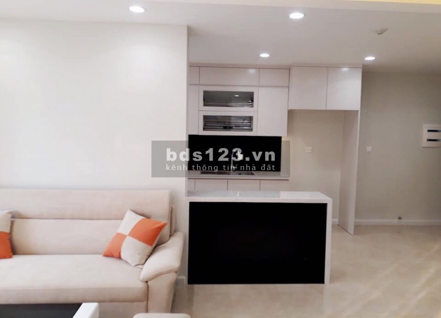 Cần cho thuê gấp căn hộ 3PN, 2WC Vinhomes D'capitale giá cực ưu đãi mùa Covid 18tr/tháng vào ở ngay. Liên hệ: 0936876905