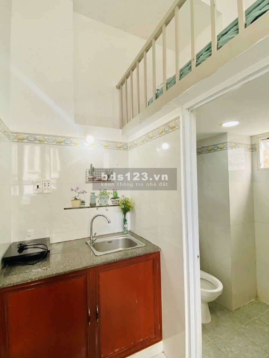 Căn hộ đủ nội thất cửa sổ thoáng mát giá siêu rẻ KẾ BÊN NGÃ TƯ BẢY HIỀN