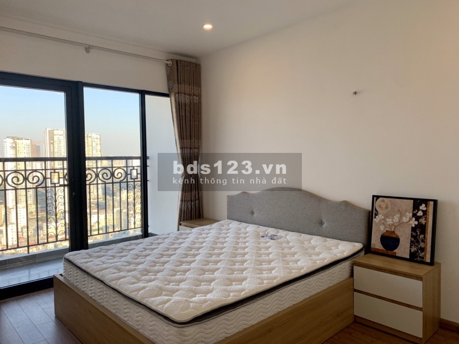 Cho thuê căn hộ 2 phòng ngủ, nội thất gỗ thơm tại 6th Element, 9tr/th, LH:0978616301