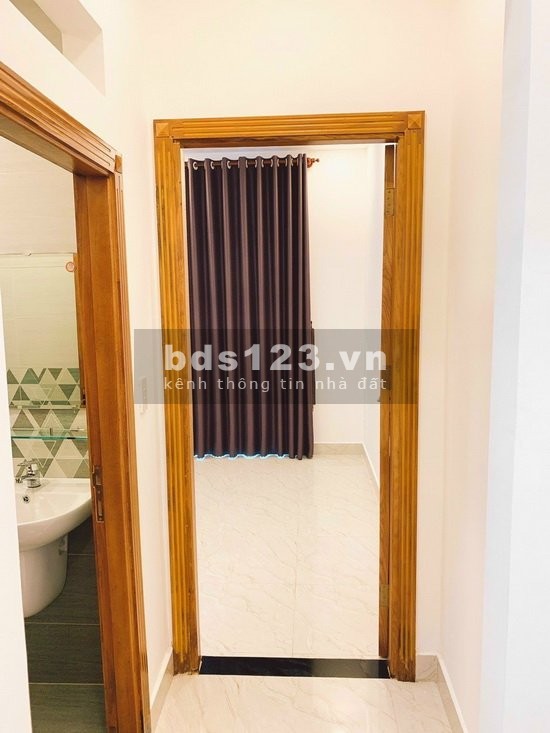 Nhà Phố 2 Lầu Sân Thượng Hẻm Xe Hơi Lâm Văn Bền, Phường Tân Kiểng, Quận 7