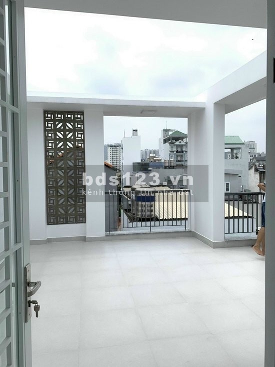 Nhà Phố 2 Lầu Sân Thượng Hẻm Xe Hơi Lâm Văn Bền, Phường Tân Kiểng, Quận 7