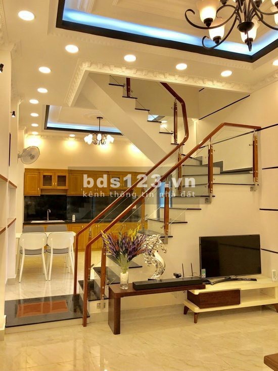 Nhà Phố 2 Lầu Sân Thượng Hẻm Xe Hơi Lâm Văn Bền, Phường Tân Kiểng, Quận 7