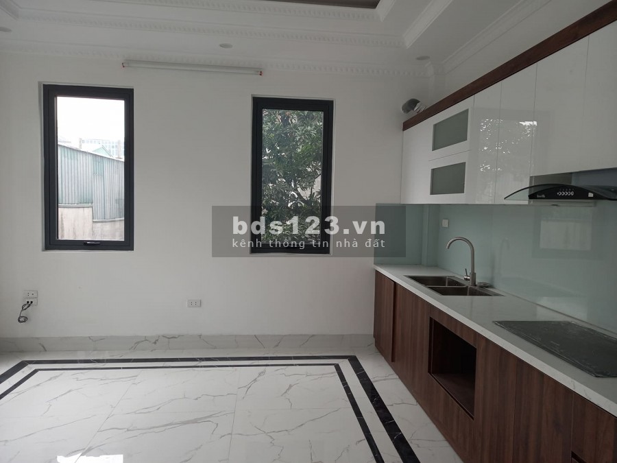 Nhà Sịn sò tân cổ điển, tinh tế Sài Đồng Long Biên