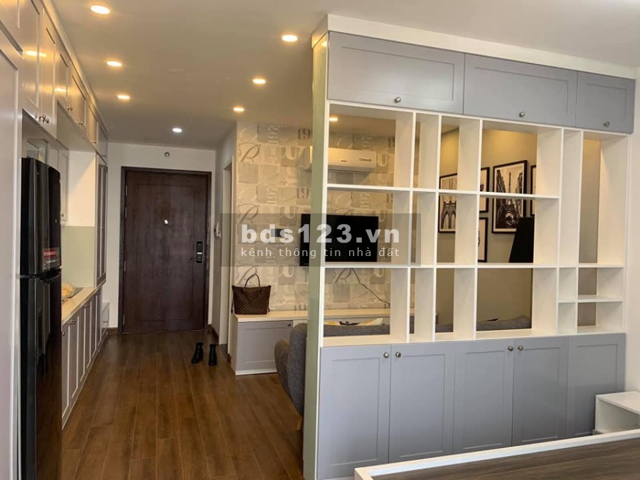 Tôi cần cho thuê gấp căn hộ Studio Full nội thất Vinhomes D'capitale giá 8tr/tháng vào ở ngay. Liên hệ: 0936876905