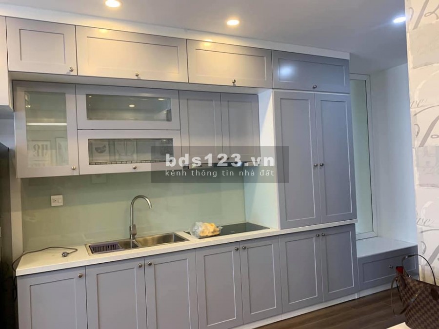 Tôi cần cho thuê gấp căn hộ Studio Full nội thất Vinhomes D'capitale giá 8tr/tháng vào ở ngay. Liên hệ: 0936876905