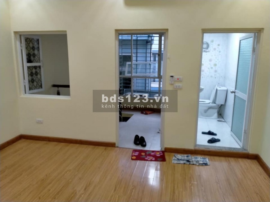 Ba Đình , mặt ngõ , kinh doanh Đỉnh , thông , rộng, mặt tiền 4M . 32Mx3T 3 tỷ