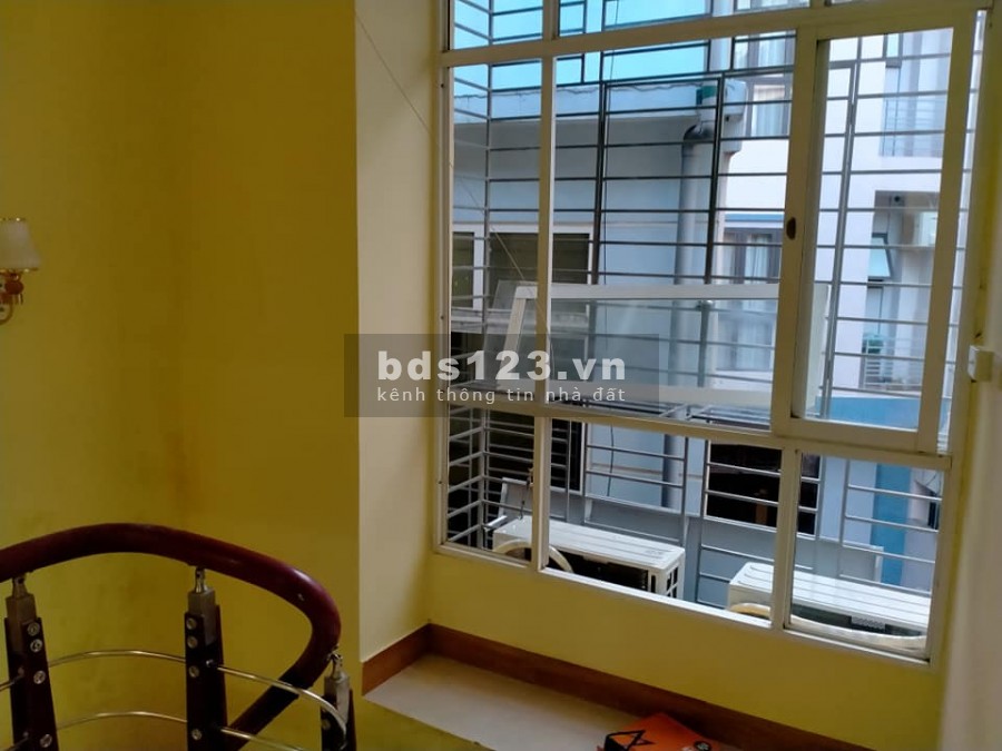Ba Đình , mặt ngõ , kinh doanh Đỉnh , thông , rộng, mặt tiền 4M . 32Mx3T 3 tỷ