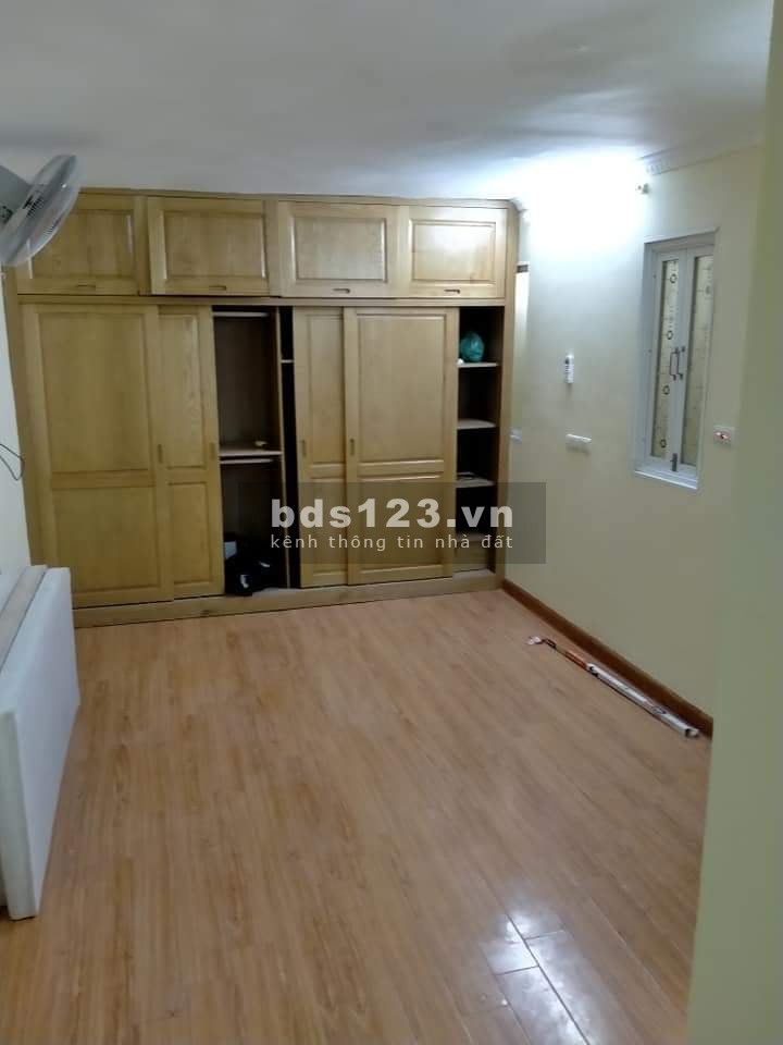Bán gấp nhà Đào Tấn DT 35m 3 Tầng MT 4m giá 3 tỷ