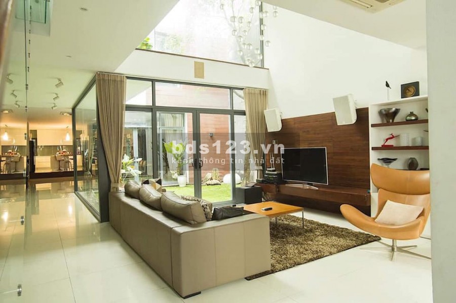 Bán nhà 37 Hồng Hà 5m mặt tiền 9m 226m2, mùa covid