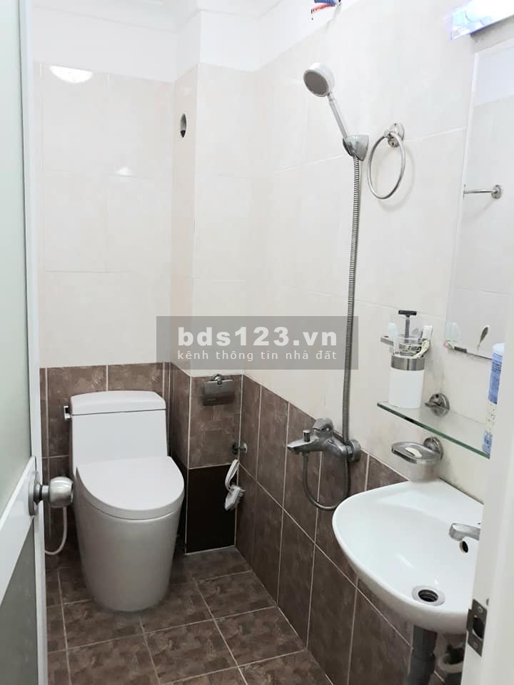 Bán nhà đẹp dọn vào ở liền khu Phan Xích Long, 4 tầng sân thượng, 35m2 chỉ 5Ty2