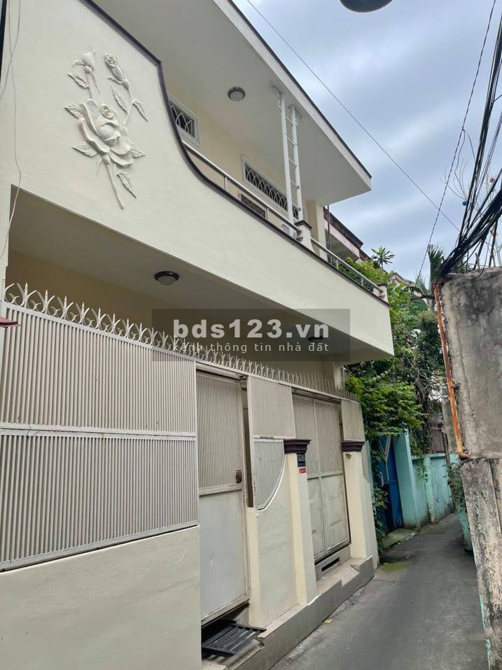 Bán Nhà Phường 17 Bình Thạnh 60m2-Ngang 8m 2 tầng BTCT giá chỉ 4tỷ6