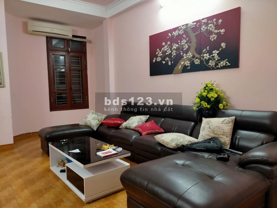 PHÂN LÔ Ô TÔ TRÁNH VỈA HÈ RỘNG KHU ĐÔ THỊ XA LA ĐANG PHÁT TRIỂN MẠNH CHỦ NHÀ THÀNH ĐẠT