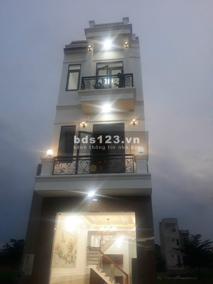 NHÀ GẦN CHỢ PHÚ PHONG , MIẾU ÔNG CÙ