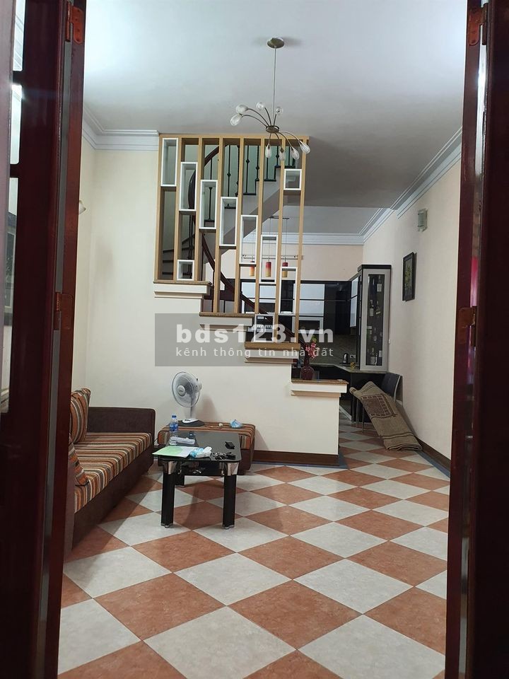 Bán nhà có sổ hồng đường Lê Hồng Phong Quận 10_36 m2_4 tỷ 1. Lh: 0399617998