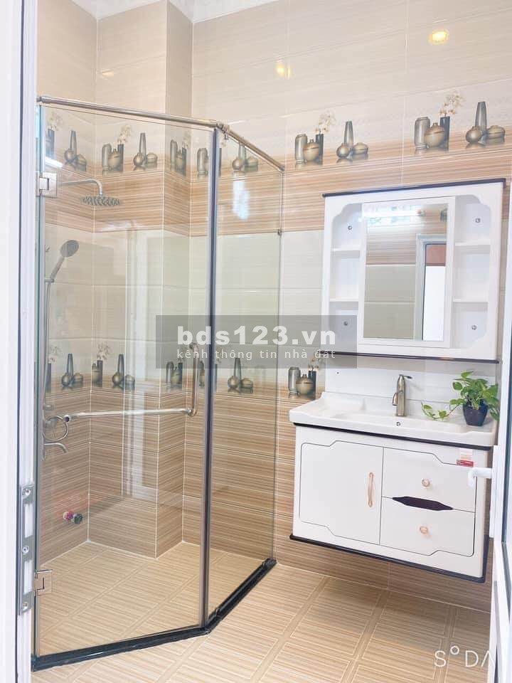 Bán nhà Gần bến xe Q8 , dân cư đông đúc và sầm uất
