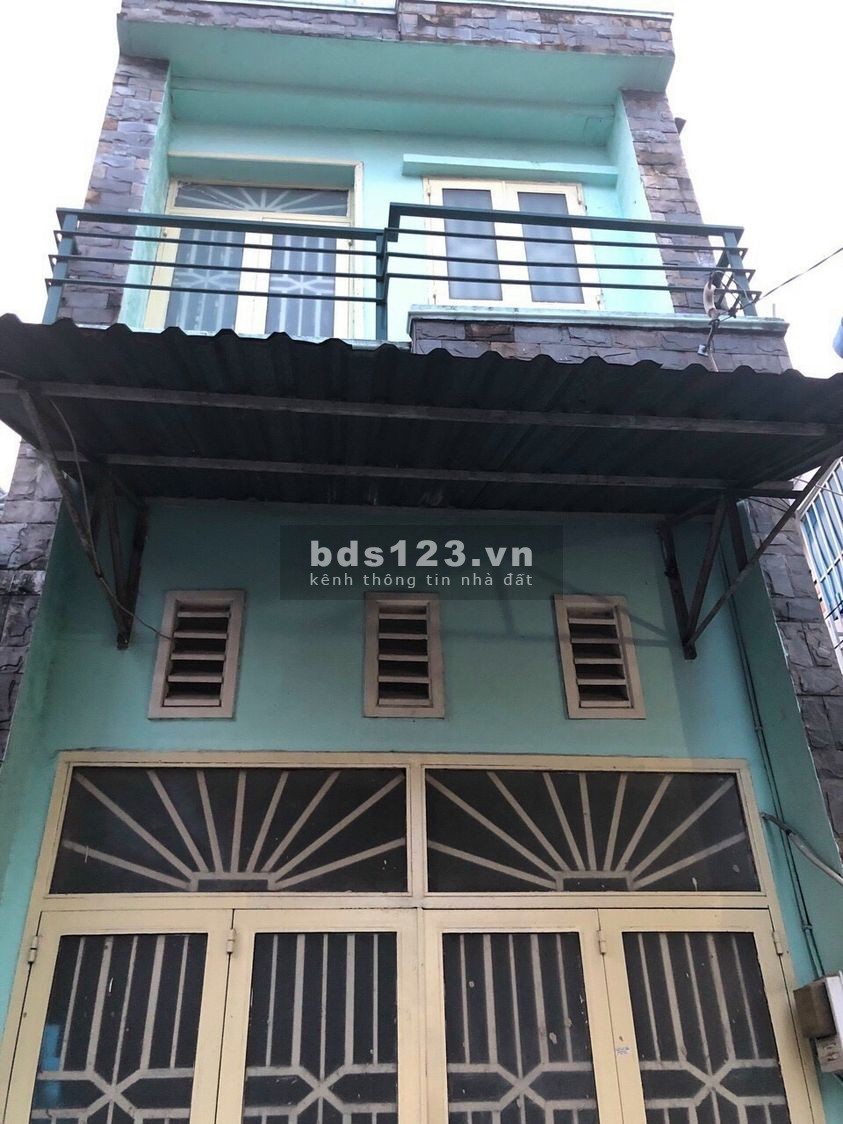 Bán nhà Bình Thạnh, ngay chợ, gần trung tâm