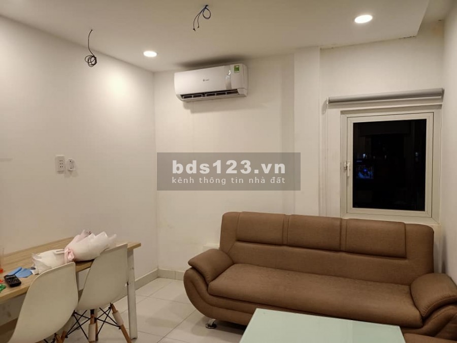Bán nhà đường Nguyễn Hồng Đào Sát mặt tiền, dt 4x10m chỉ 3.7 tỷ