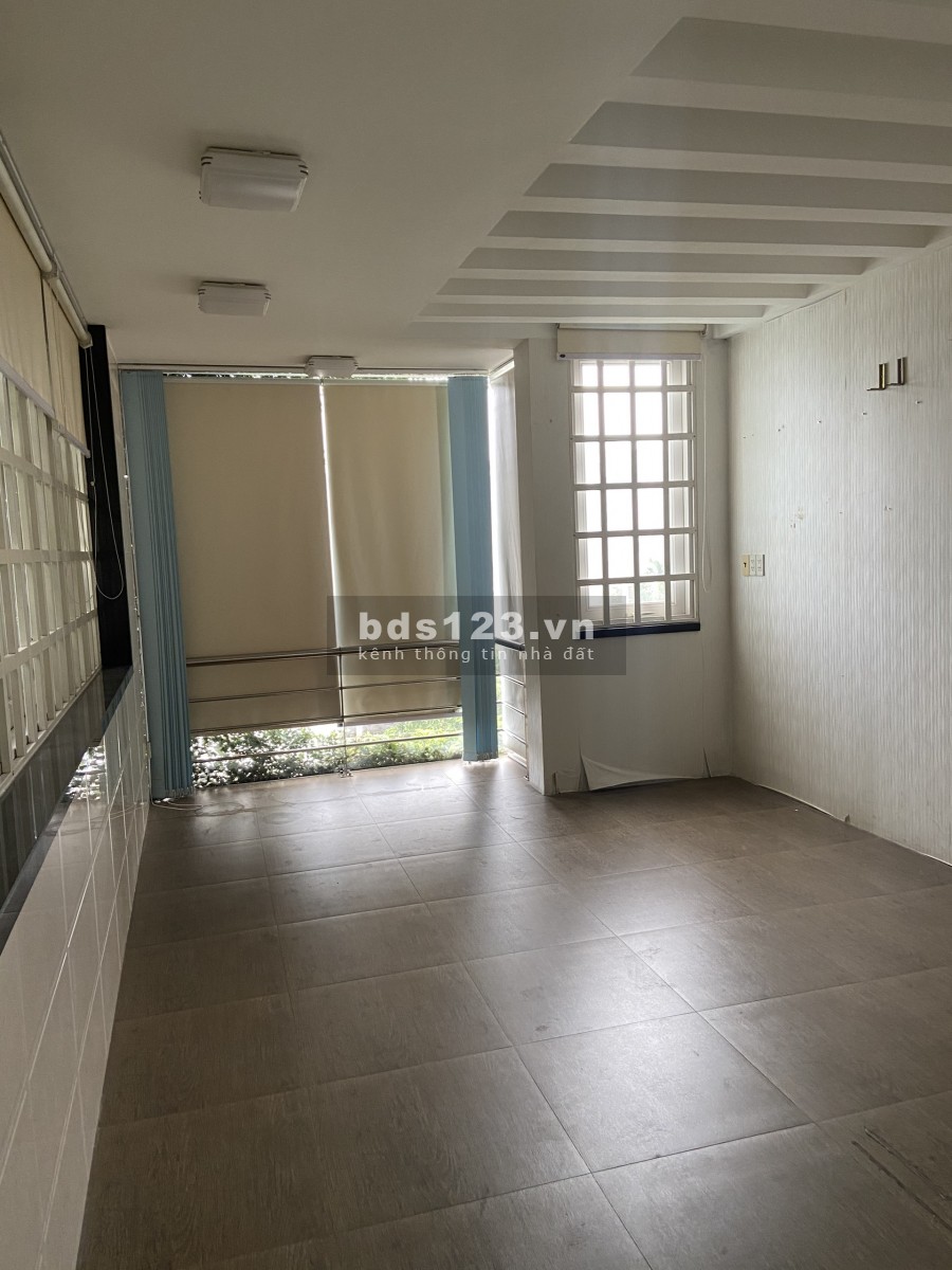 Cho thuê nhà hẻm 3 xe tải tránh nhau Phan Văn Trị 30tr