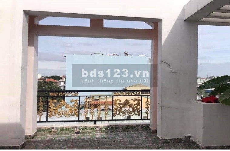 MT Lô góc KD. HXH Hoàng Hoa Thám. 45m2 . 2 Tầng BTCT. Chỉ 6,1 tỷ. TL.