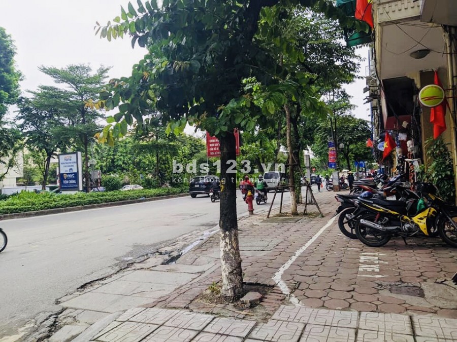 BÁN NHÀ MẶT PHỐ KIM MÃ VỈA HÈ 5M 5 TẦNG HOÀNH TRÁNG GIÁ TRỊ CHO THUÊ CỰC KHỦNG