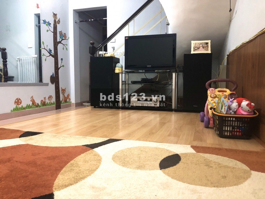 Bán nhà phố Yên Lạc, cách 1 nhà ra đường ô tô, 36m2 x 4 tầng