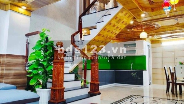 Cần Tiền Bán Gấp Căn Biệt Thự Có 102 Khu Vực Bình Lợi. Chỉ Còn Một Căn Duy Nhất Rao Bán. Giá chỉ 20 tỷ