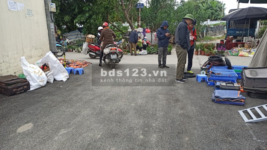 Bán Đất 50M ô tô qua,kinh doanh được,ngõ thông thoáng gần chợ,trường học giá chỉ 2,Xtỷ