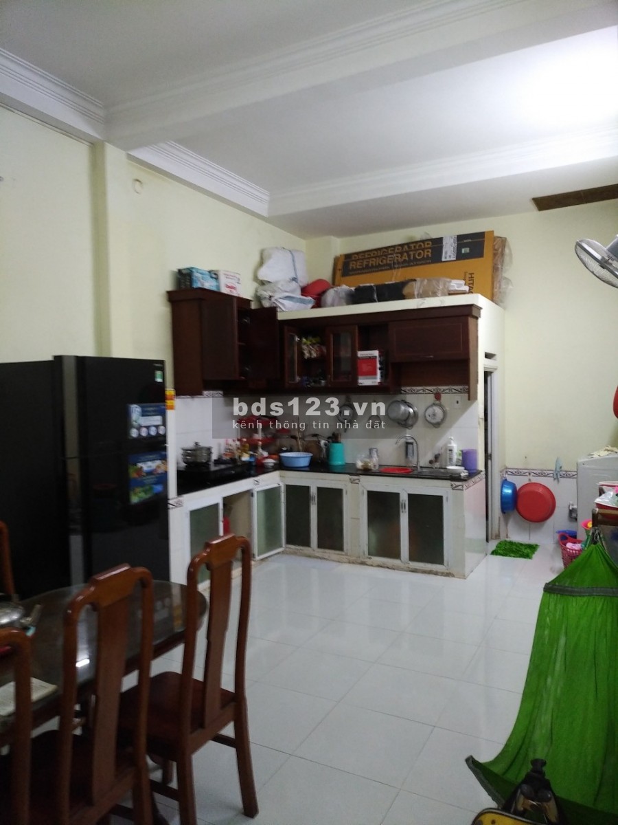 Cho thuê nhà quận Tân Bình – diện tích rộng, hẻm xe hơi thông thoáng