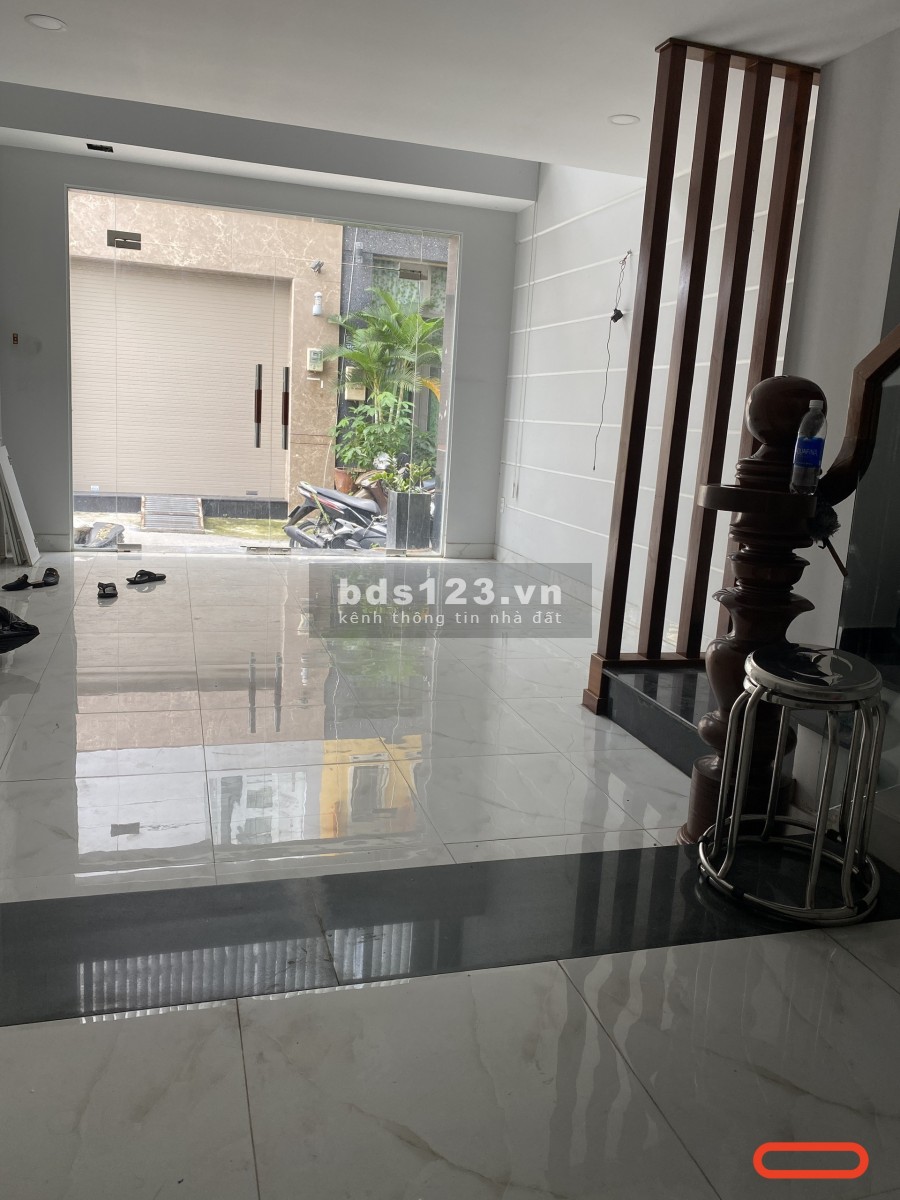Nhà HXH Nguyễn Xí 4x14m Trệt, lửng, 2lầu st. 4pn, 3wc. 18tr/th.