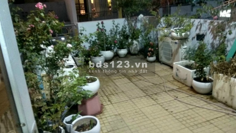 Bán nhà 60m2, 2 lầu, hẻm xe hơi Âu Dương Lân, P3, Q8