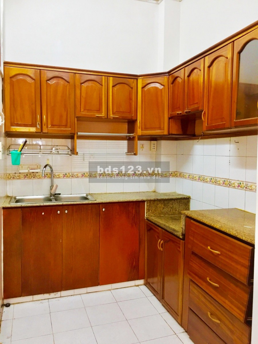 Nhà nguyên căn đường Hồ Biểu Chánh, phường 11, Phú Nhuận. 4x11m, 1 trệt 1 lầu, 2PN, hẻm xe hơi