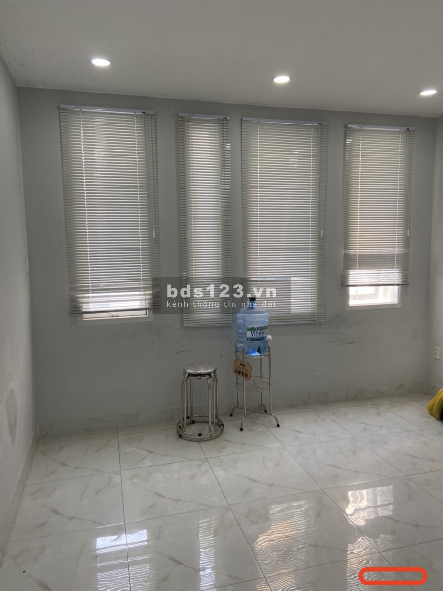 Nhà HXH Nguyễn Xí 4x14m Trệt, lửng, 2lầu st. 4pn, 3wc. 18tr/th.