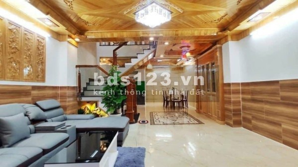 Cần Tiền Bán Gấp Căn Biệt Thự Có 102 Khu Vực Bình Lợi. Chỉ Còn Một Căn Duy Nhất Rao Bán. Giá chỉ 20 tỷ