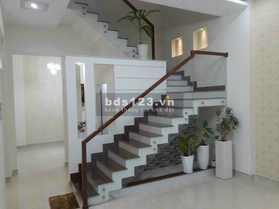 Mặt tiền Đinh Đức Thiện sau chợ Bình Chánh sổ riêng