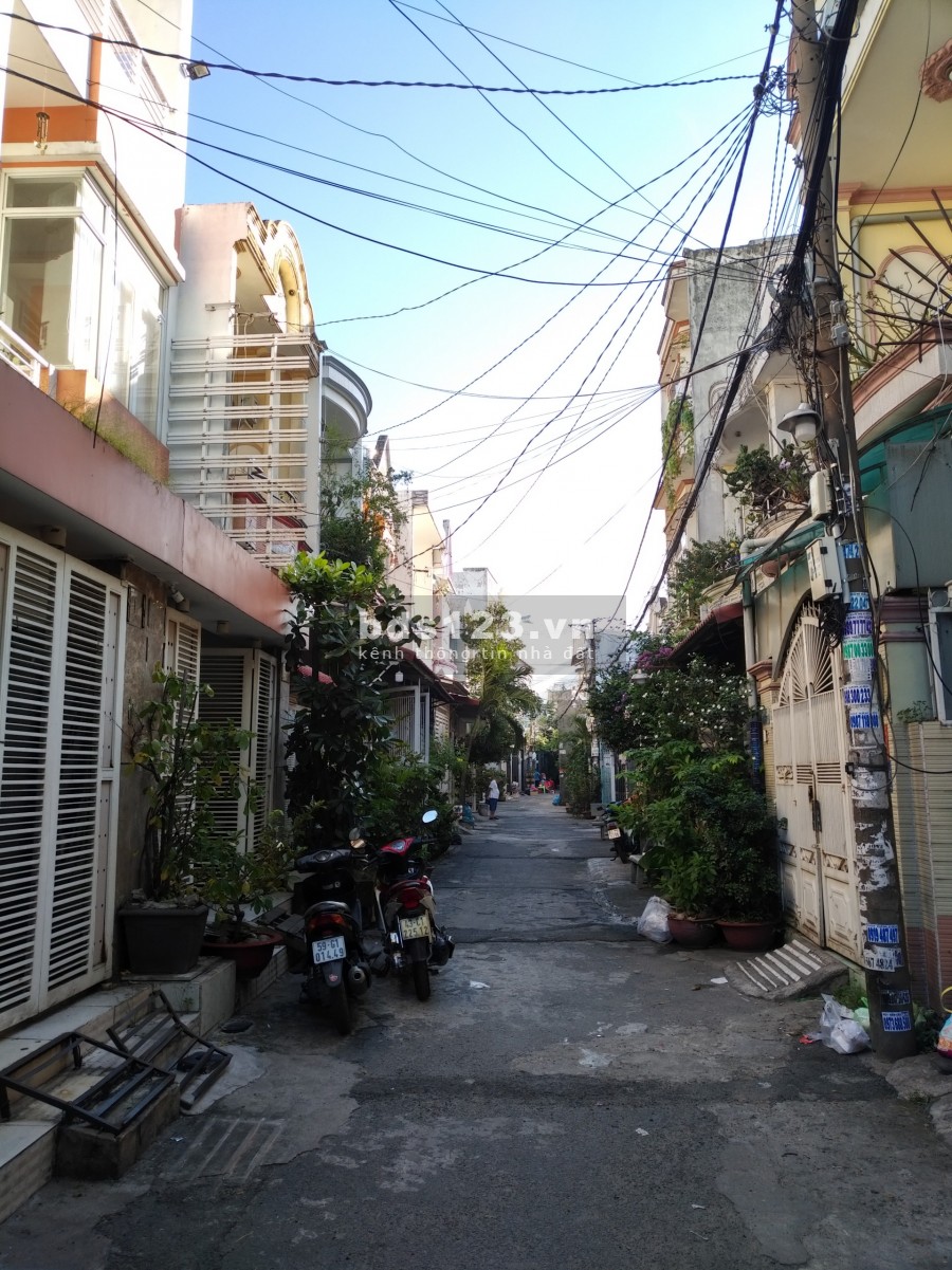 Cho thuê nhà quận Tân Bình – diện tích rộng, hẻm xe hơi thông thoáng
