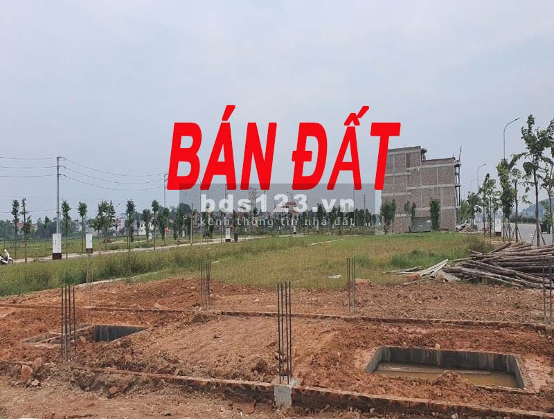 BÁN ĐẤT KHƯƠNG TRUNG 42M2 TẶNG MÓNG NHÀ 5 TẦNG 50M RA PHỐ NHỈNH 2 TỶ