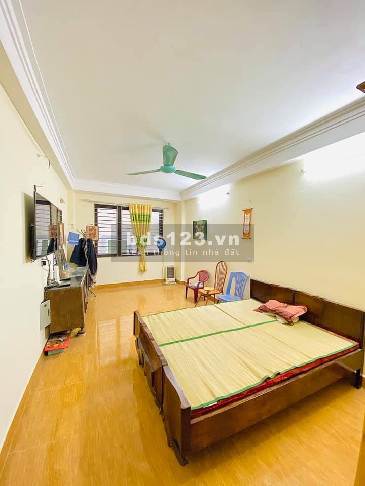 2 TỶ HƠN, ÔTÔ ĐỖ CỬA, NHÀ 3T, 30M2 CÓ 102