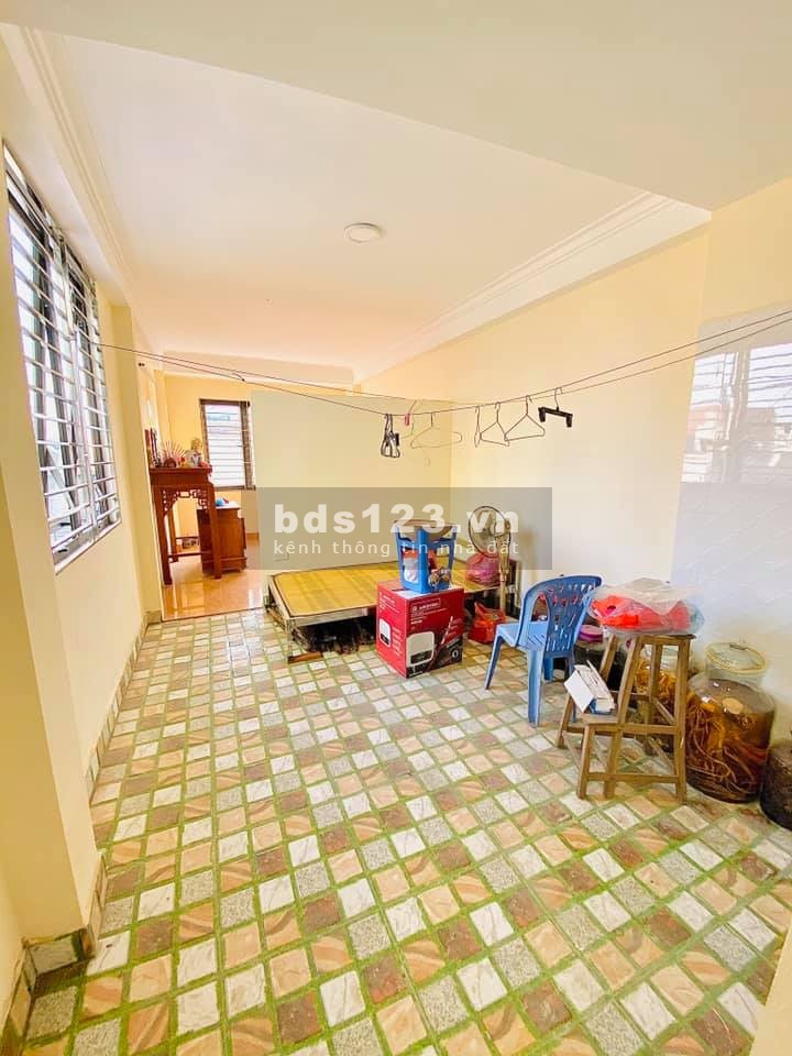 2 TỶ HƠN, ÔTÔ ĐỖ CỬA, NHÀ 3T, 30M2 CÓ 102